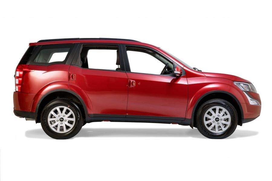 Mahindra XUV500 2015 года  (фото 28 из 30)